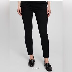 Women’s Maternity Black Skinny Jeans